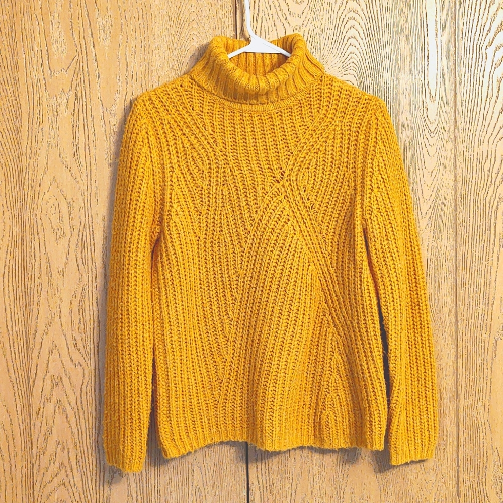 Lucky Brand turtleneck sweater, size small, yellow